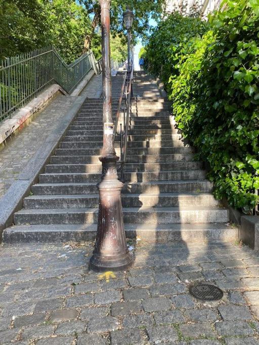 Apartmán Montmartre Joli 2 Pieces Au Pied Du Sacre Coeur Paříž Exteriér fotografie