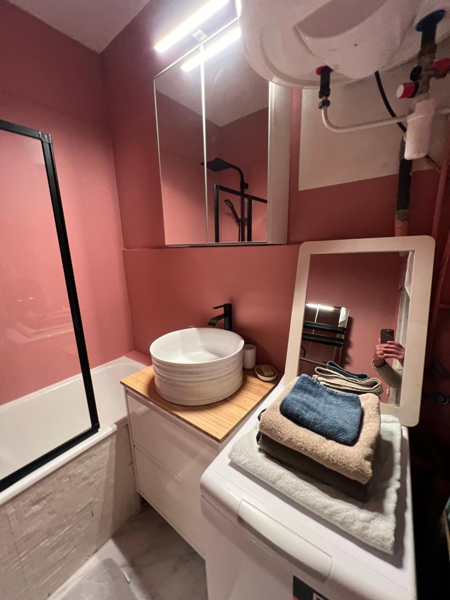 Apartmán Montmartre Joli 2 Pieces Au Pied Du Sacre Coeur Paříž Exteriér fotografie